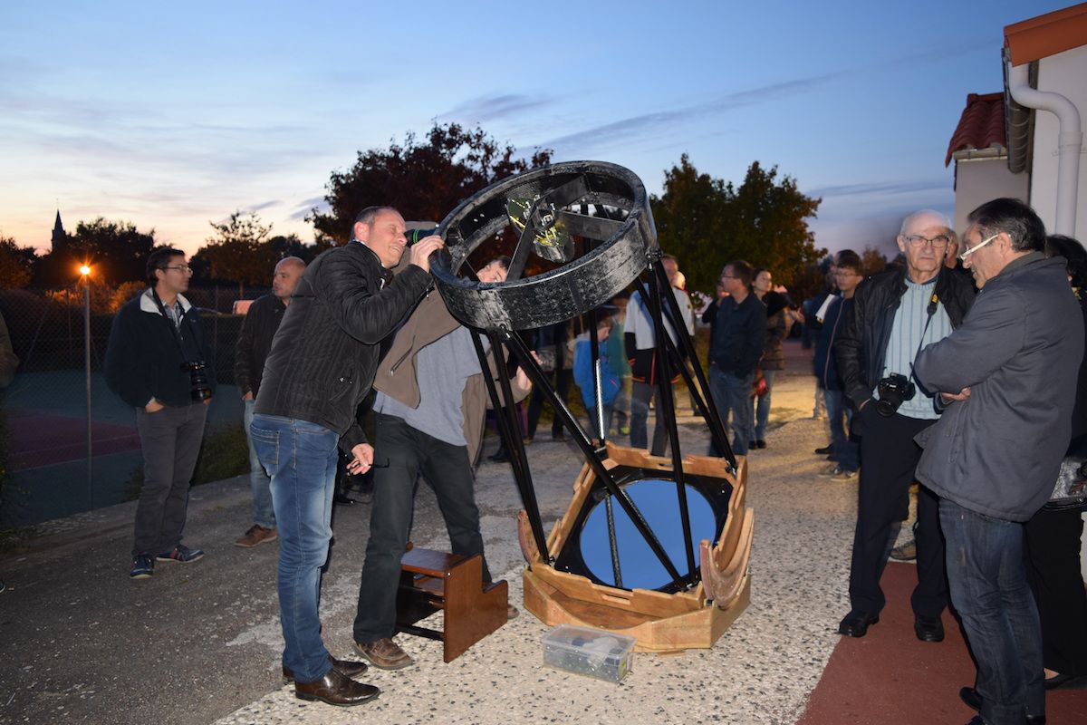 CDR2017-Animation-VeilleeEtoiles-Telescope